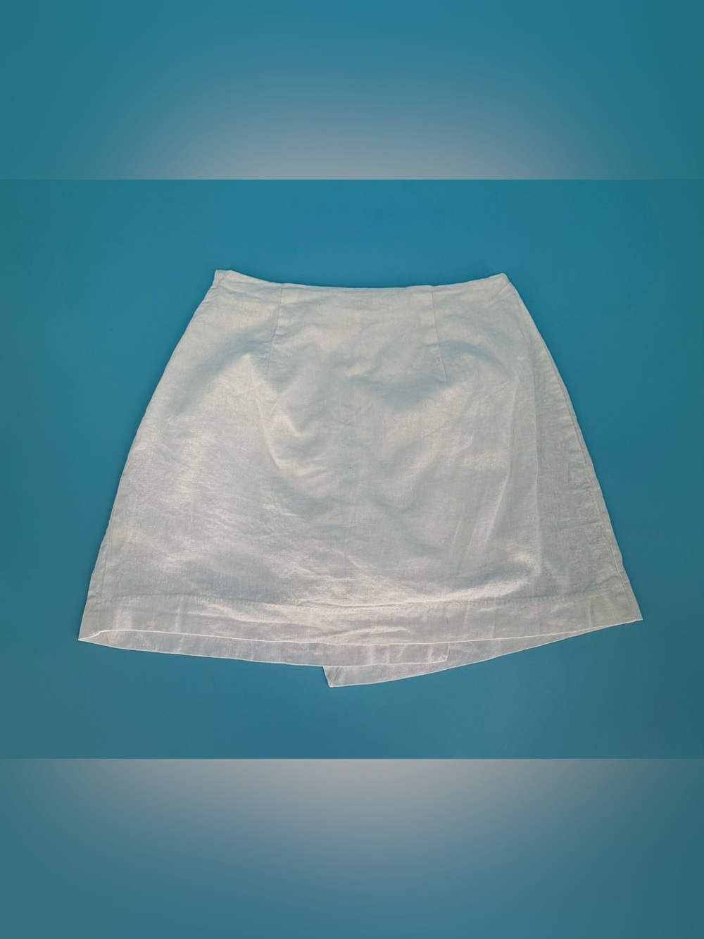 a new day White Mini Wrap Skirt with built in shorts (Size 8) NWT